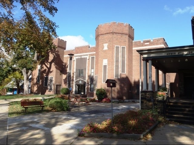 E.B. McNitt Apartments in New Brighton, PA - Building Photo - Building Photo