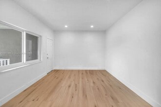 2300 SW 3rd Ave in Miami, FL - Building Photo - Building Photo