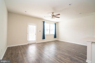 172 Mazzeo Dr in Glassboro, NJ - Building Photo - Building Photo