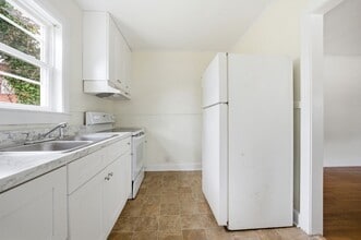 212 S Armistead Ave in Hampton, VA - Building Photo - Building Photo