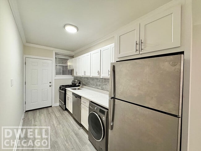 4208 N Clark St, Unit 1 in Chicago, IL - Building Photo - Building Photo