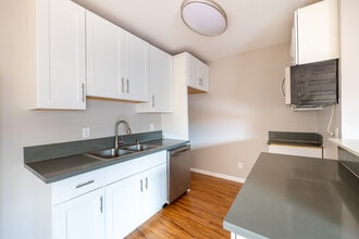 6819 Laurel Canyon Blvd. in North Hollywood, CA - Building Photo - Building Photo