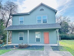 6301 Crumley Ln in Austin, TX - Building Photo - Building Photo