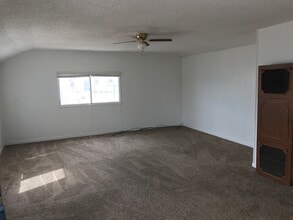 42 W Stillwater Ave in Fallon, NV - Building Photo - Building Photo
