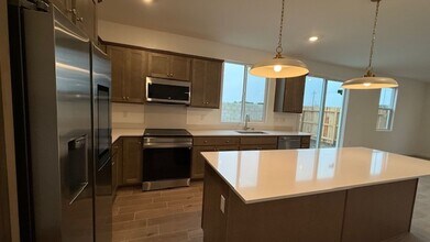 4501 Stine Rd in Bakersfield, CA - Building Photo - Building Photo