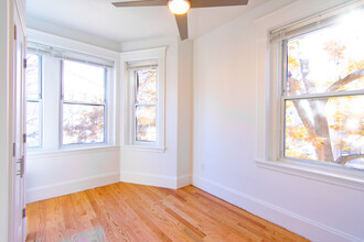 210 Hemenway St, Unit 15 in Boston, MA - Building Photo - Building Photo