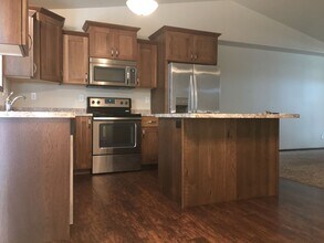 6038 59th St S in Fargo, ND - Building Photo - Building Photo