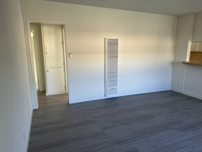4785 Don Miguel Dr, Unit Apt 7 4785 Don Miguel Dr in Los Angeles, CA - Building Photo - Building Photo