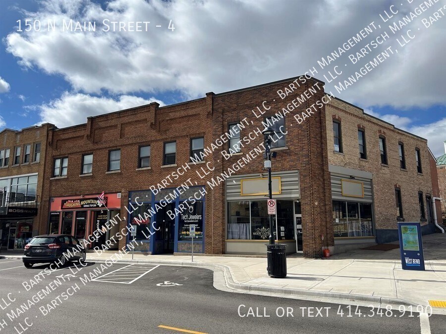 150 N Main St in West Bend, WI - Building Photo