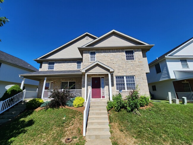 2609 S Delila Star Dr, Unit condo townhouse in Bloomington, IN - Building Photo - Building Photo