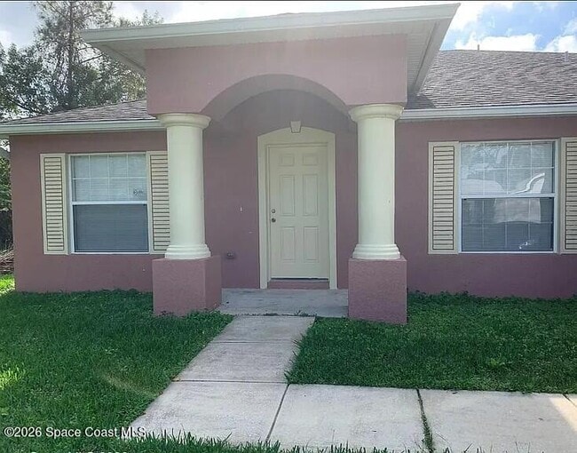 property at 1218 Sanchez St SE