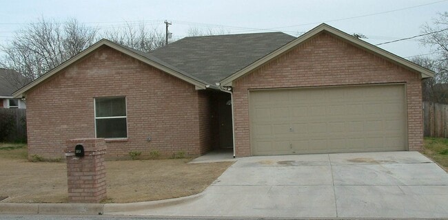 property at 3713 Devonaire Dr