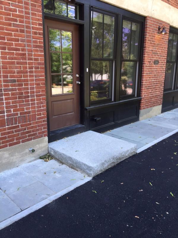 2044 Beacon St, Unit 2 in Waban, MA - Building Photo - Building Photo