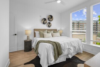 The Collection at Charles in Charlotte, NC - Foto de edificio - Building Photo