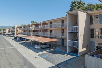 Parkmont Gardens in Fremont, CA - Building Photo - Building Photo