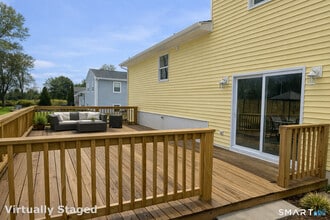 15 Dairy Farm Rd in Norwalk, CT - Building Photo - Building Photo