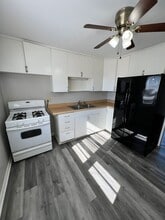 10505 E 40th St in Kansas City, MO - Building Photo - Building Photo