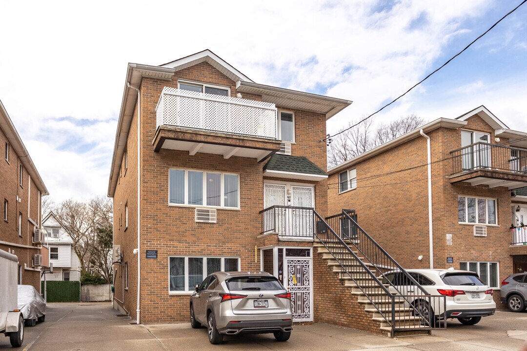 2672 E 24th St in Brooklyn, NY - Building Photo
