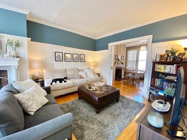 1733 Commonwealth Ave, Unit 1 in Boston, MA - Foto de edificio - Building Photo