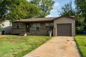 230 E 51st Pl N in Tulsa, OK - Building Photo - Building Photo