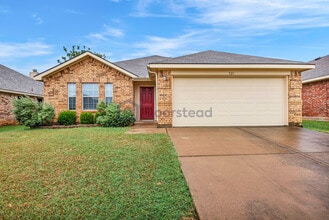 523 Elk Run Dr in Fort Worth, TX - Foto de edificio - Building Photo