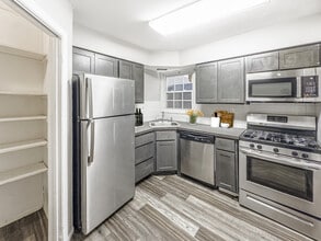 Brick Estates Apartment Homes in Brick, NJ - Foto de edificio - Building Photo
