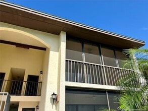 200 SE Four Winds Dr in Stuart, FL - Building Photo - Building Photo