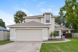 1738 Singing Palm Dr in Apopka, FL - Building Photo