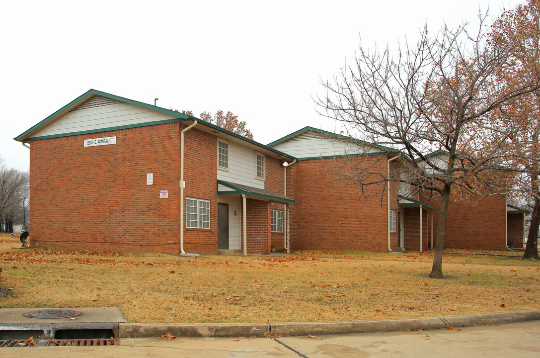 East Central Village in Tulsa, OK - Foto de edificio