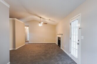 76 Villa Rosa Dr in Temple, GA - Building Photo - Building Photo