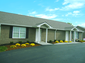 Etown Apartments in Elizabethtown, KY - Building Photo - Building Photo