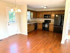 3425 Foxrun Ln in Clarksville, TN - Building Photo - Building Photo