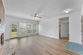 2600 Waterloo Ln in Mesquite, TX - Foto de edificio - Building Photo