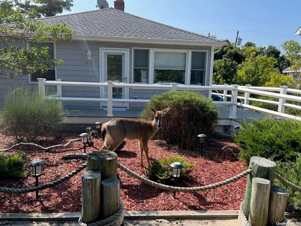 45 Beachwold Ave in Ocean Beach, NY - Building Photo