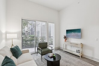 Everra Midtown Park in Dallas, TX - Building Photo - Building Photo