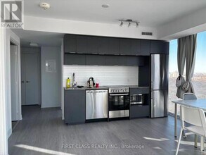 181 Dundas St E in Toronto, ON - Building Photo - Building Photo