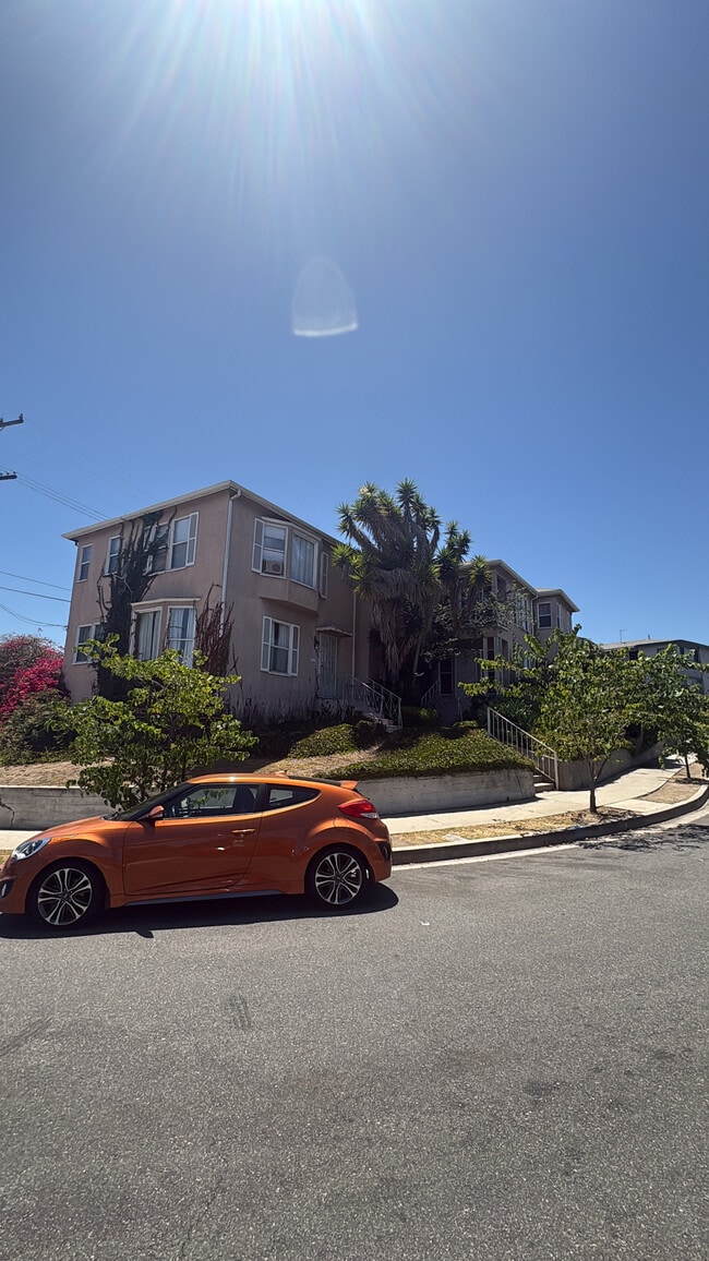 5631 Edgemar Ave, Unit 5631 Edgemar Ave