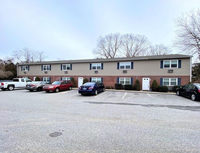 property at 3 Peggy Ln