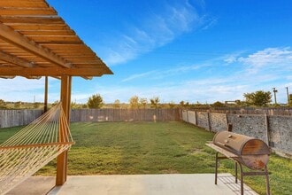 605 Saul St in Hutto, TX - Building Photo - Building Photo