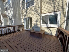 1191 Cypress Tree Pl in Herndon, VA - Building Photo - Building Photo