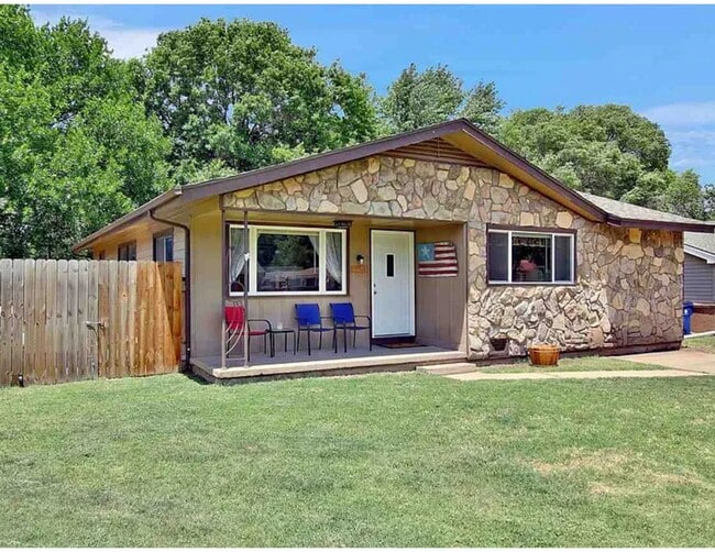 6453 Kerman Dr in Park City, KS - Building Photo - Building Photo