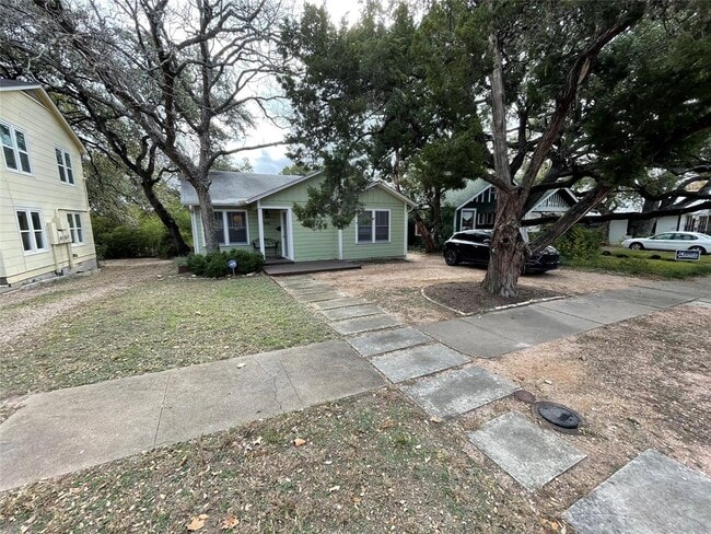 property at 1415 Travis Heights Blvd