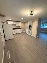 4320 Harbison St in Dayton, OH - Building Photo