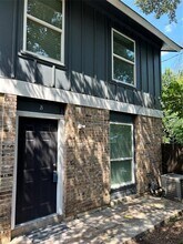5903 Cougar Dr in Austin, TX - Building Photo - Building Photo