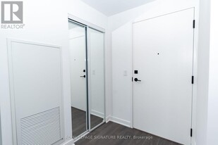 180 Mill St in Toronto, ON - Building Photo