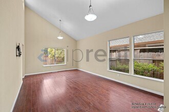 684 Connie St in Santa Rosa, CA - Building Photo - Building Photo