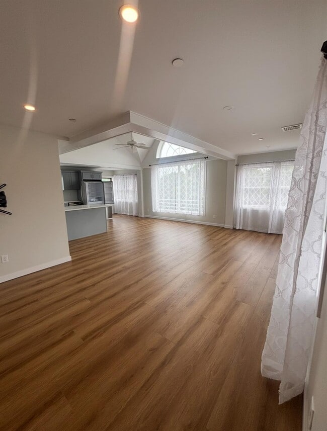 62 South St in Oyster Bay, NY - Building Photo - Building Photo