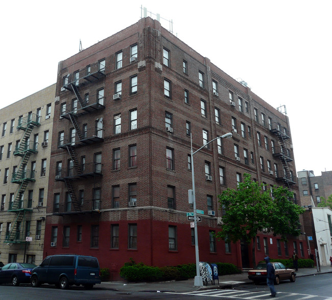 2755 Morris Ave in Bronx, NY - Building Photo - Building Photo