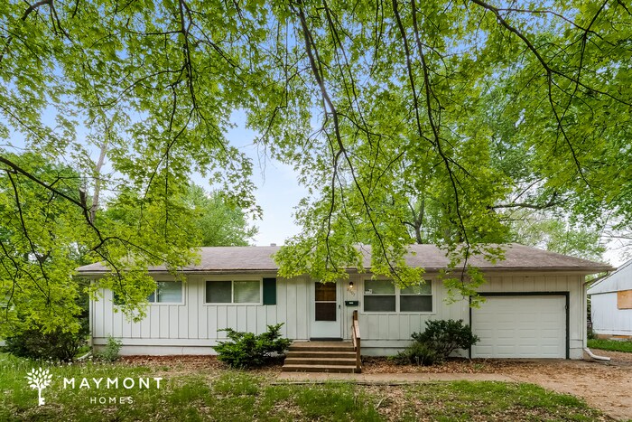8607 E 91 St in Kansas City, MO - Building Photo