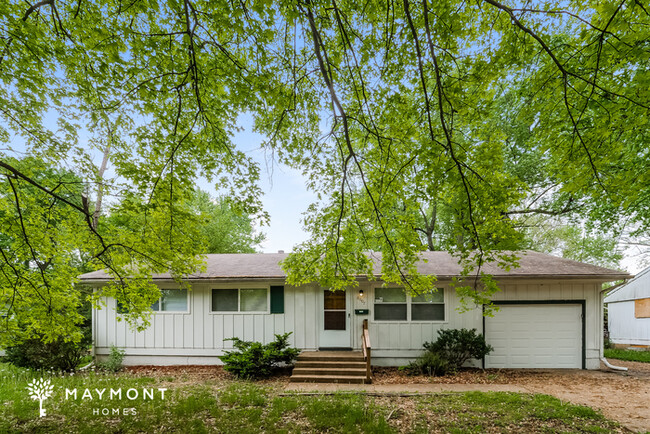 property at 8607 E 91 St